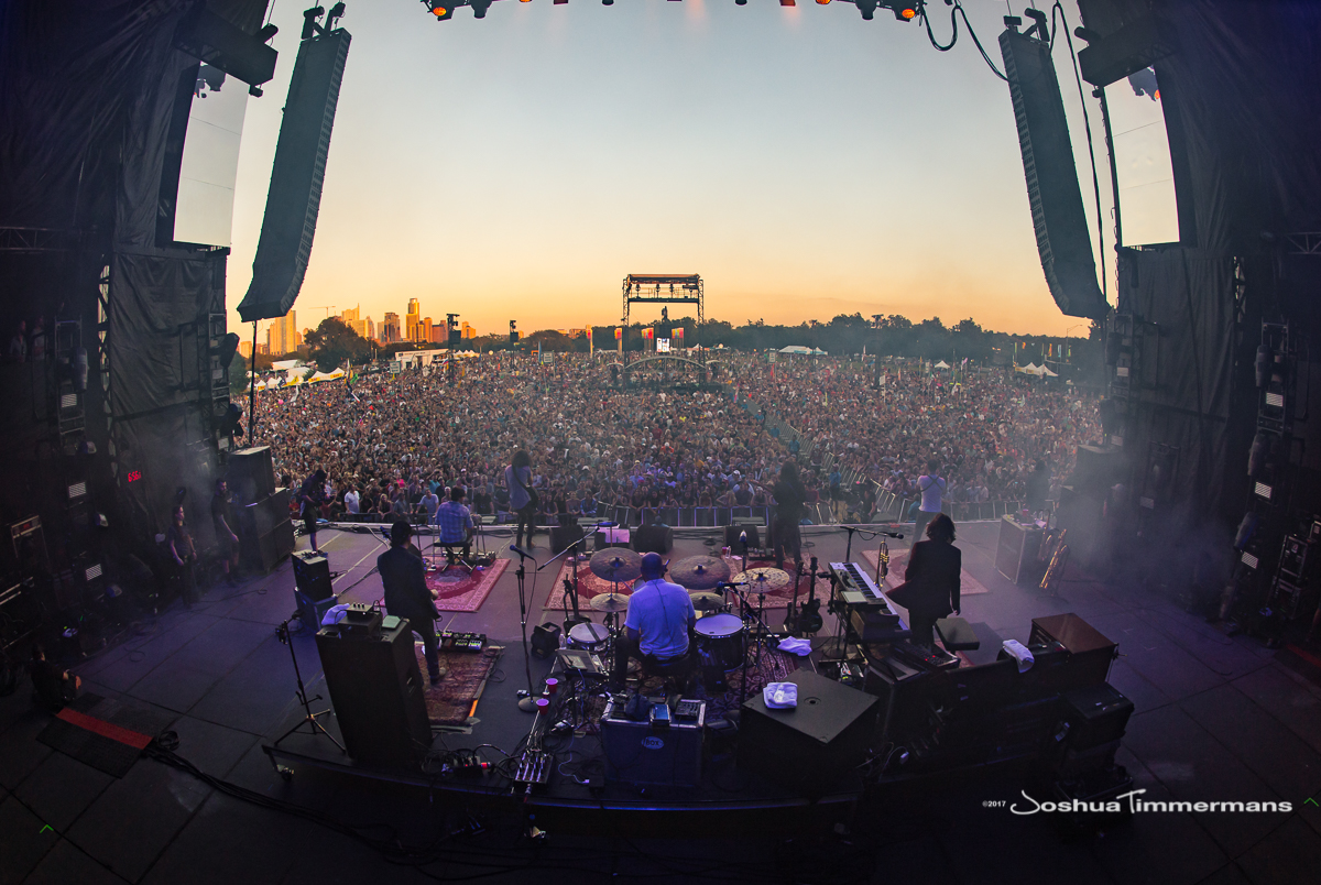Photo by Joshua Timmermans