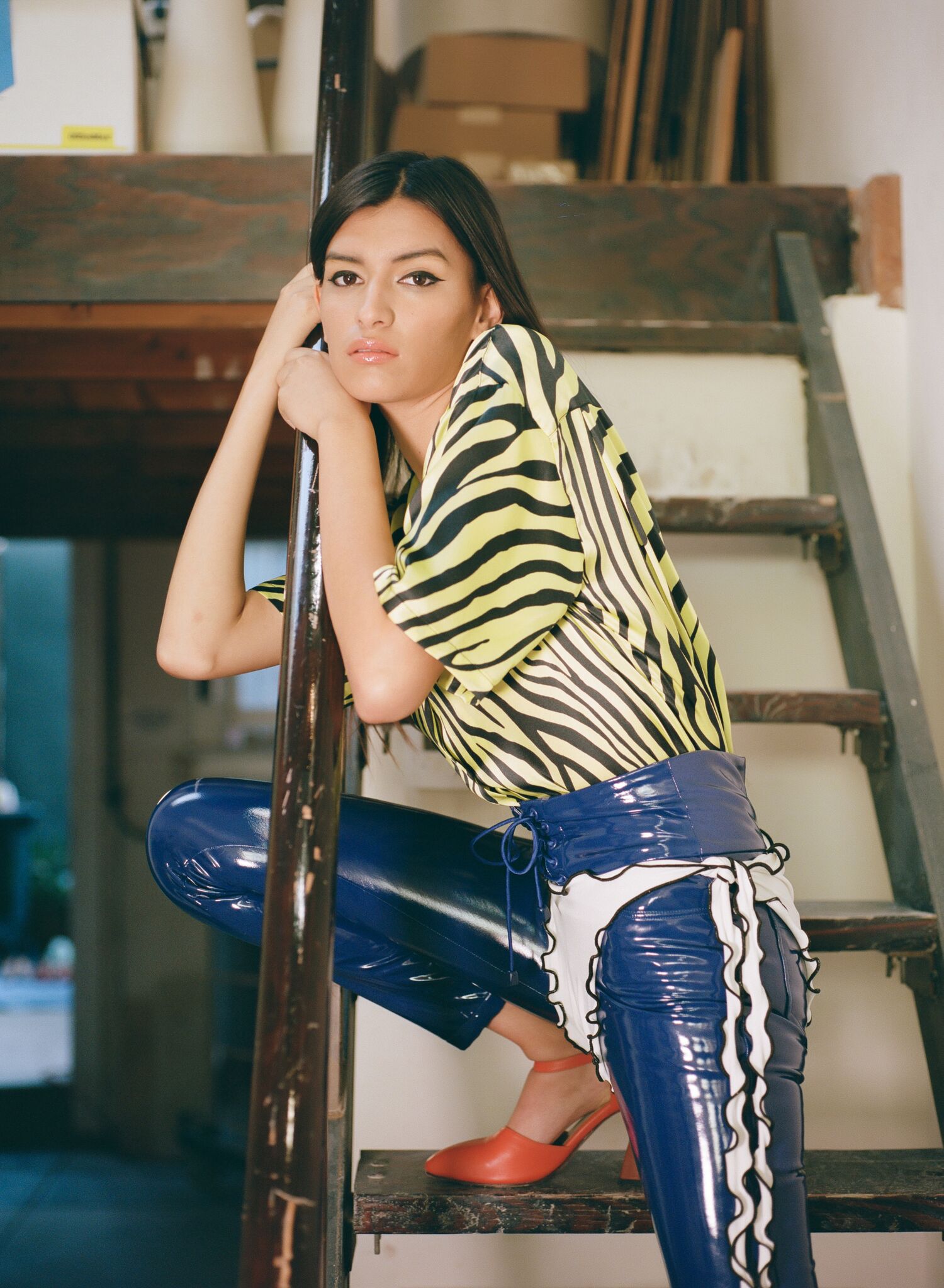LANEUS shirt, ANNA KIKI pants, MAISON THE FAUX underwear, and PALANTINES shoes.