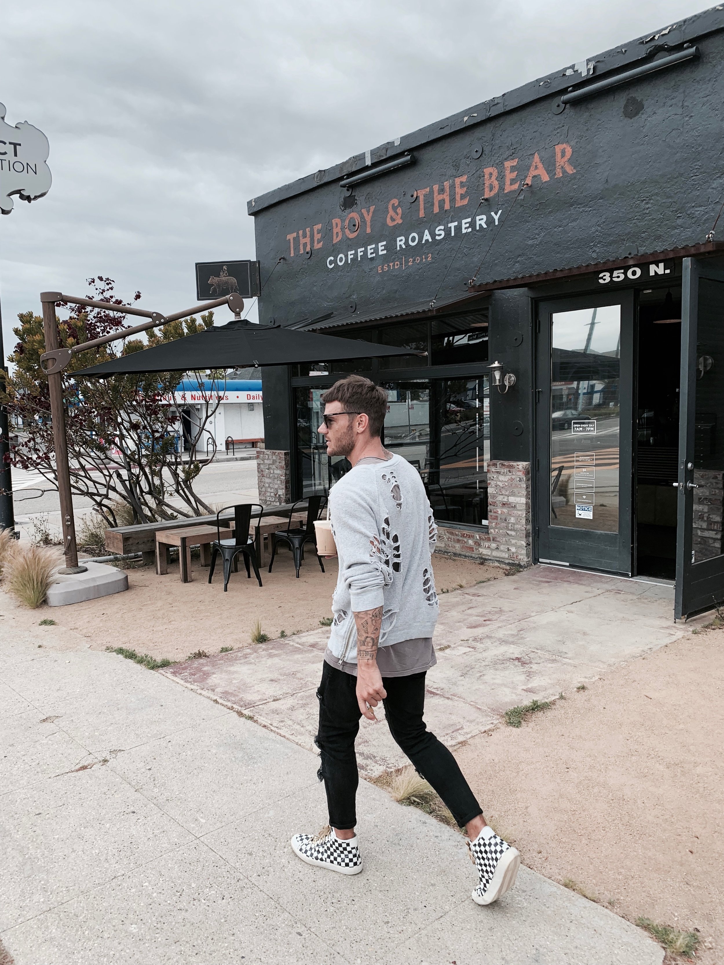 I wake up at 7am during the week while I’m at home and head straight to my favourite coffee shop for a cream cheese bagel to get the day moving!