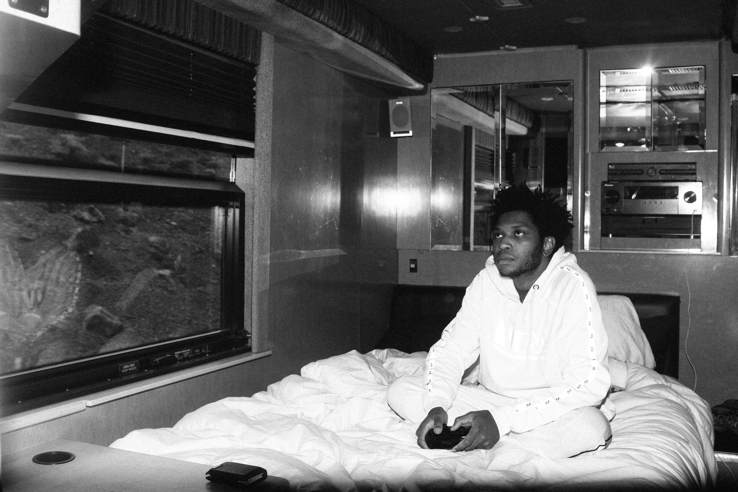 mission 1 complete. playing some super smash bros in my room on the bus on the way to Life Is Beautiful Festival