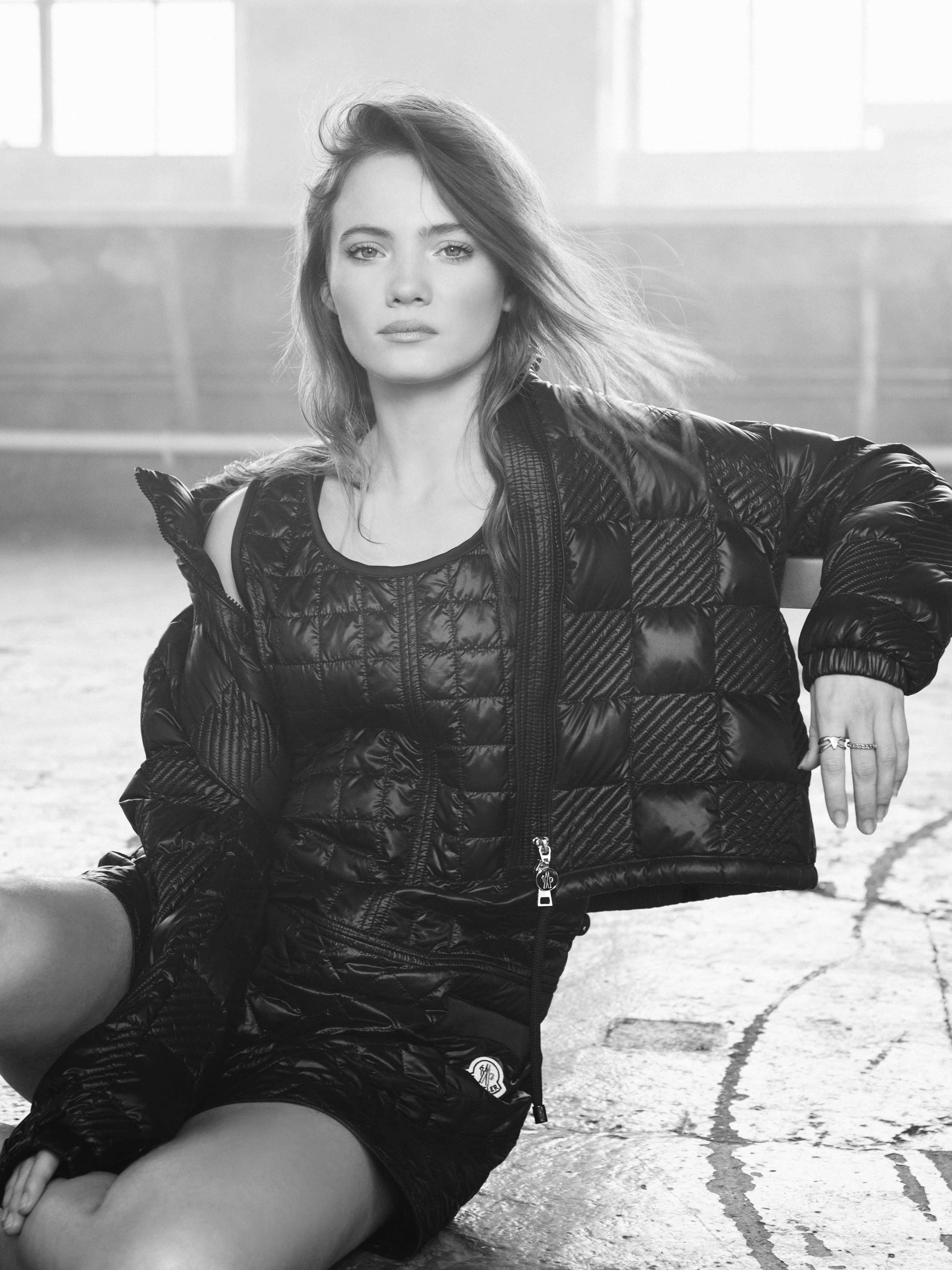 Freya Allan: The Ultimate Fan Guide - 7ibvua2