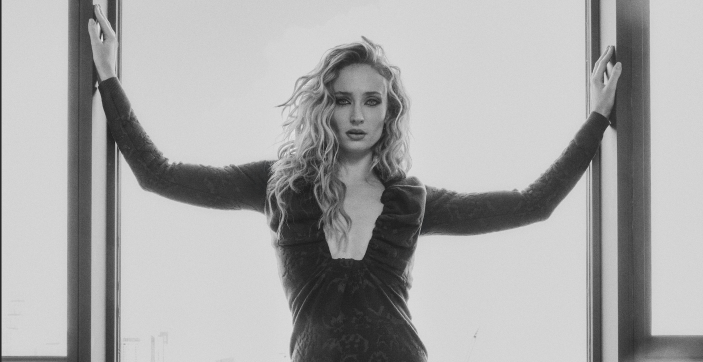 Sophie Turner | To Live It All, Joyous or Jagged or Perhaps Somewhere In Between