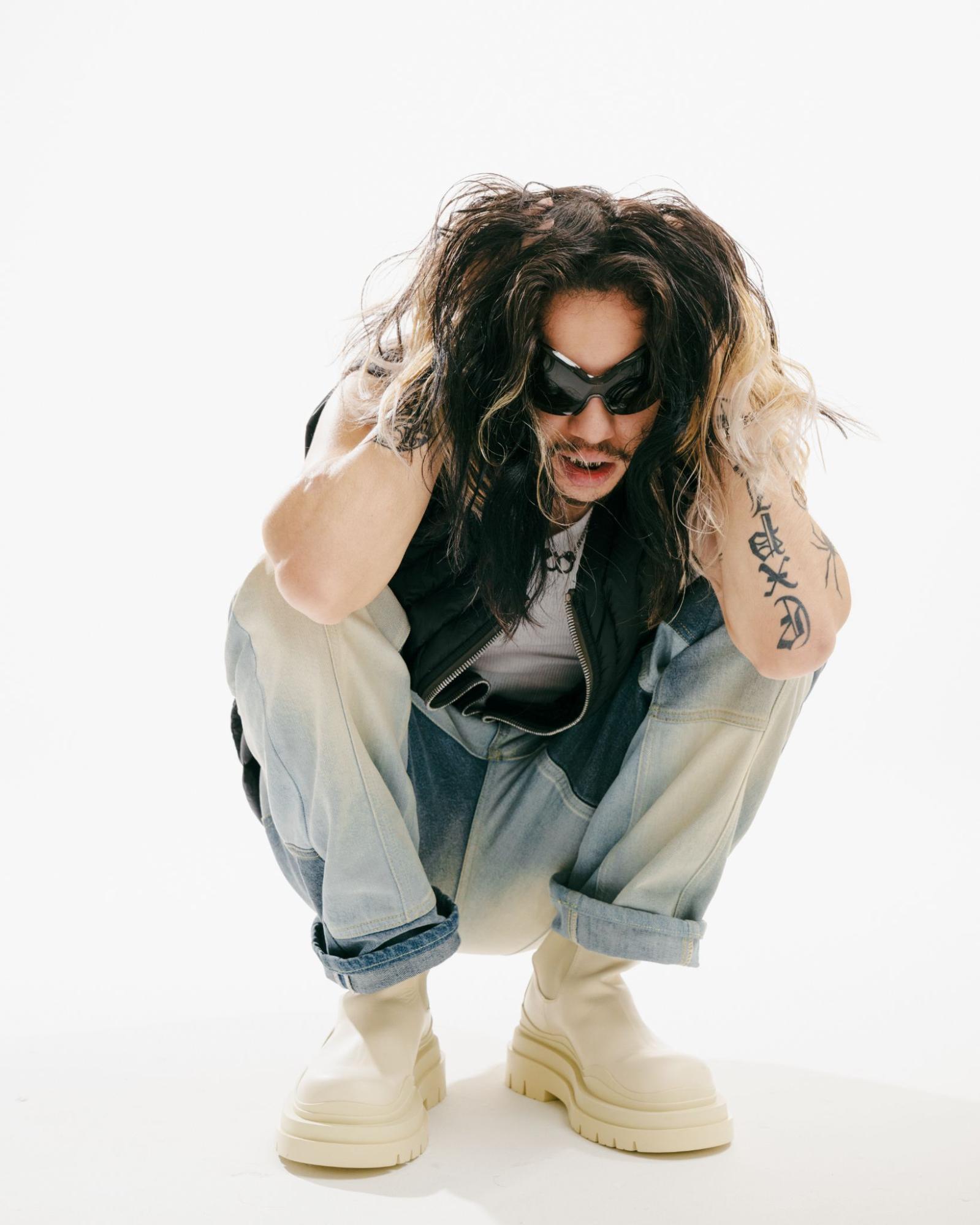 KXLLSWXTCH Finds Meaning in the Mess on ‘EYESORE’