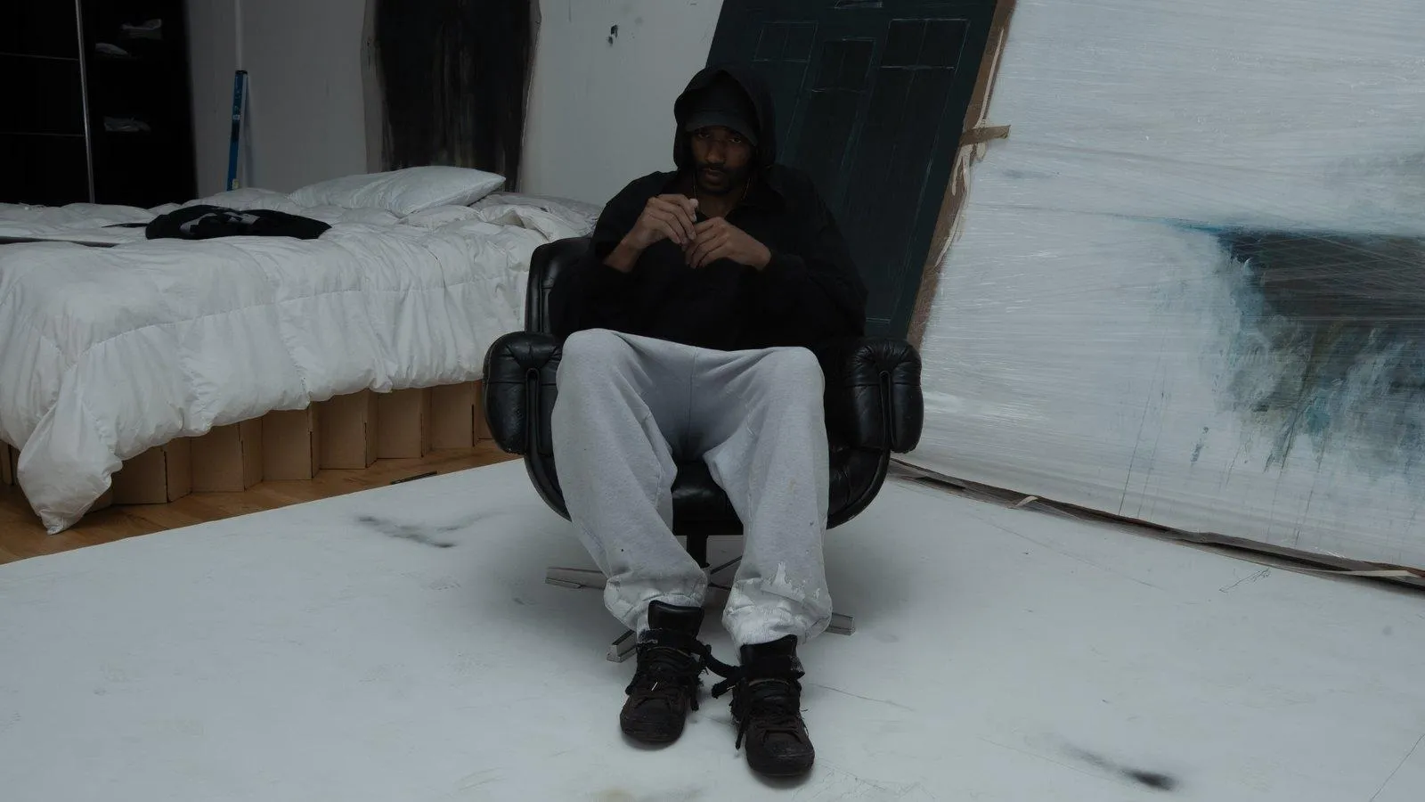 The artist in the studio. Courtesy Base 36.