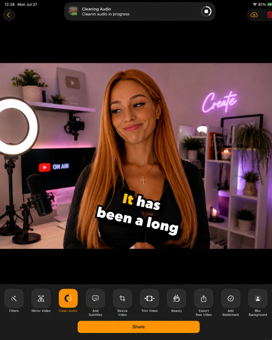 clean audio teleprompter feature