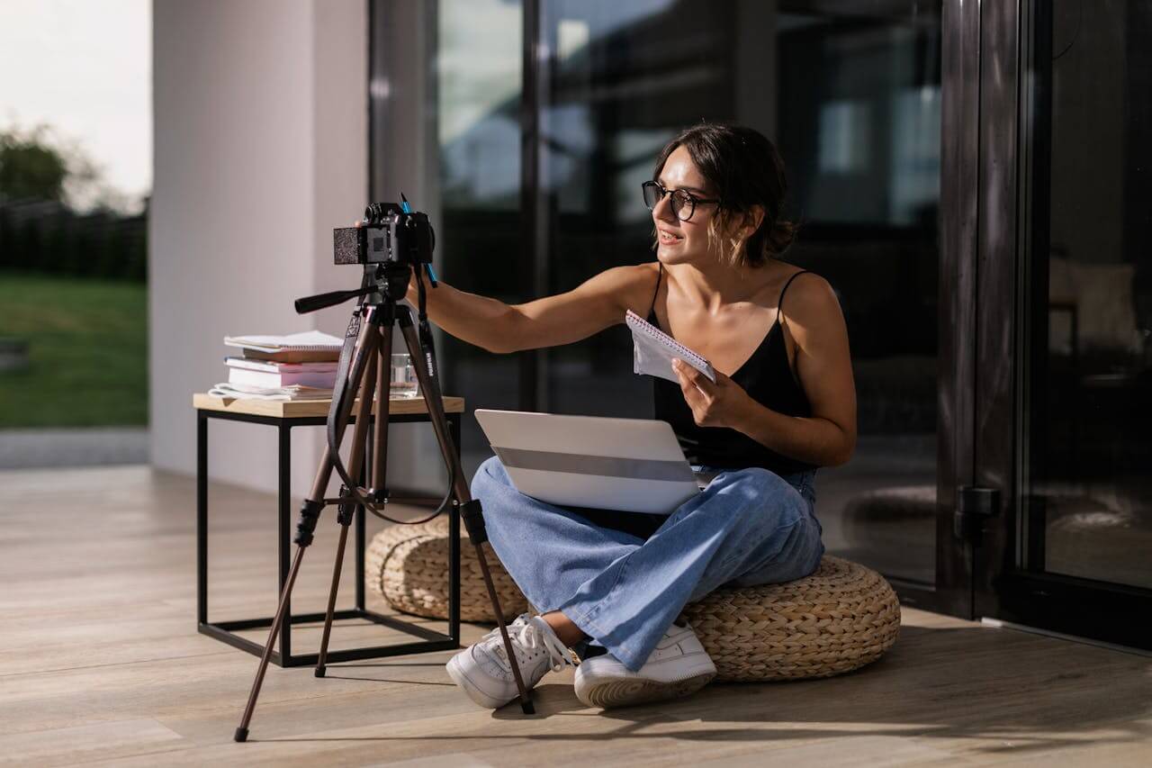 Tripod for Vlogging & Live Streaming