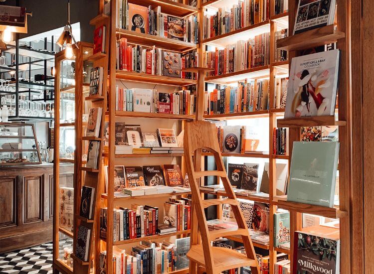 way to improve public speaking-learning from books and courses