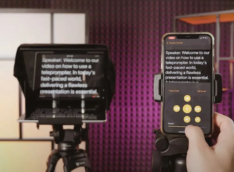 modern teleprompter software using smartphone as remote control