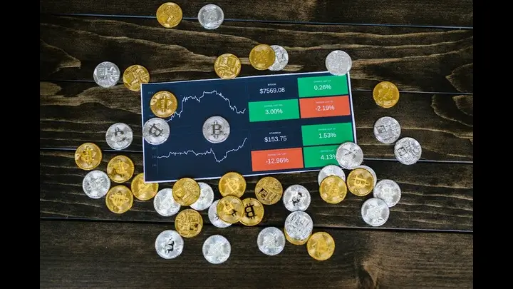 The Possibility of an Altcoin Season in the Face of  Low Bitcoin Dominance 