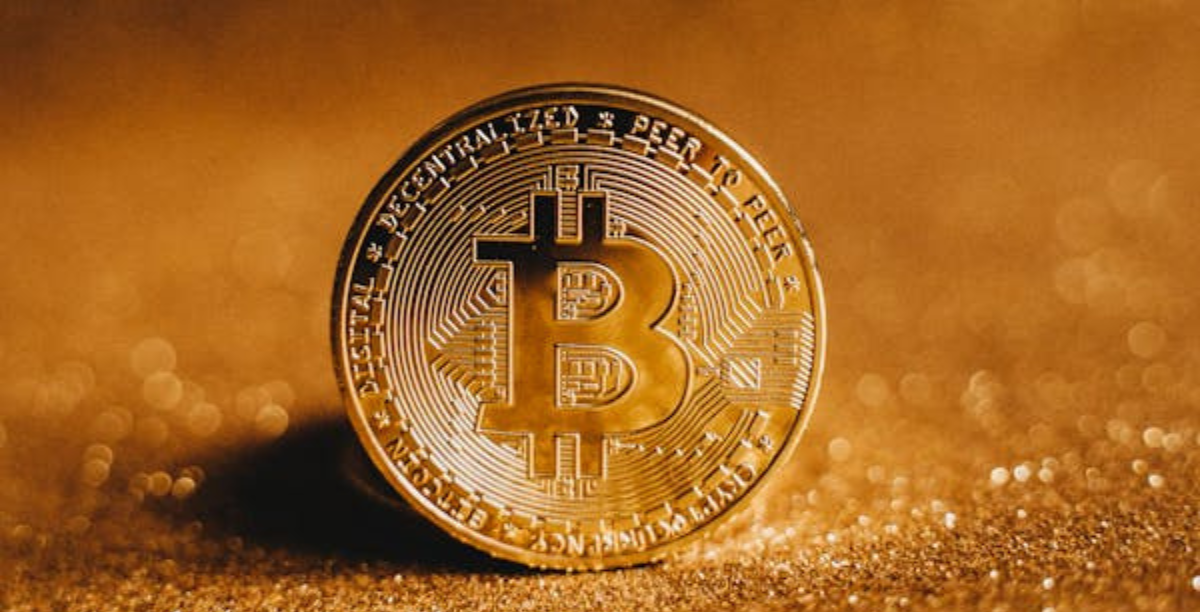 Bitcoin's Future Hangs on Anticipated Fed Rate Cuts: Will a New Rally Emerge?