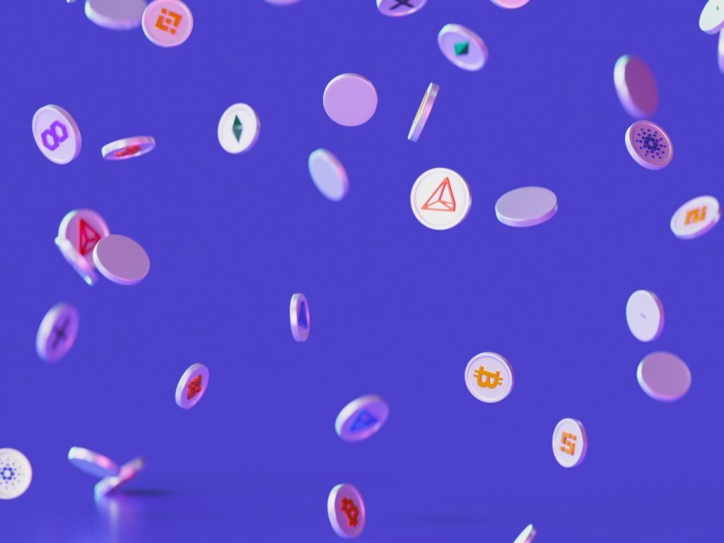 EMCD Coinhold Review: Pros, Cons and How it Compares