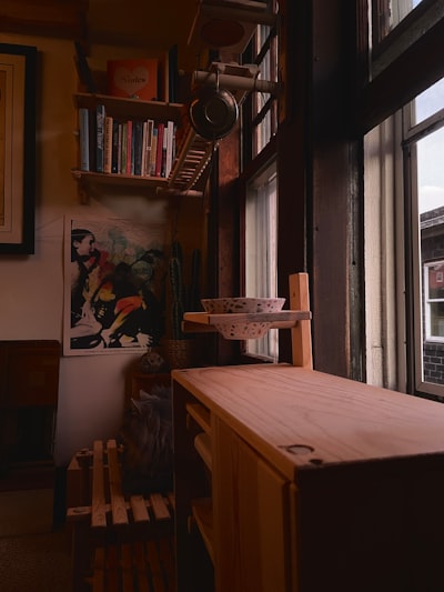 Built in book shelves.