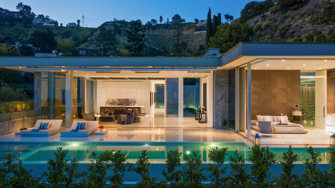 Doheny Drive Property provided by the Oppenheim group.