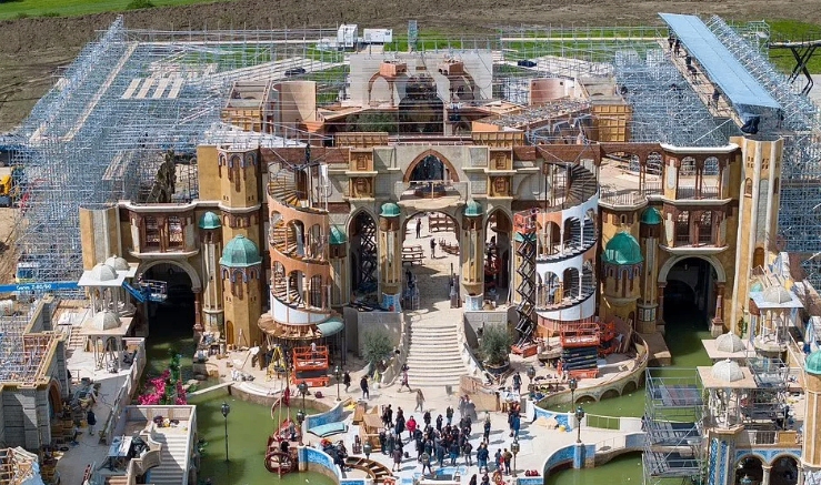 Wicked school set design.