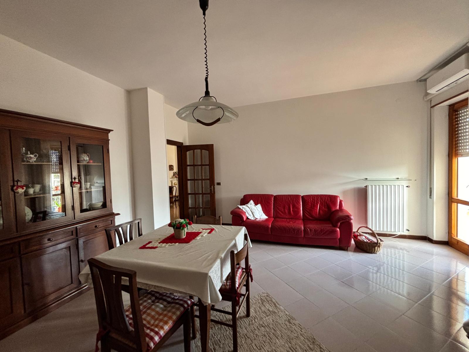 PA 04 Appartamento 4 vani  e doppi servizi