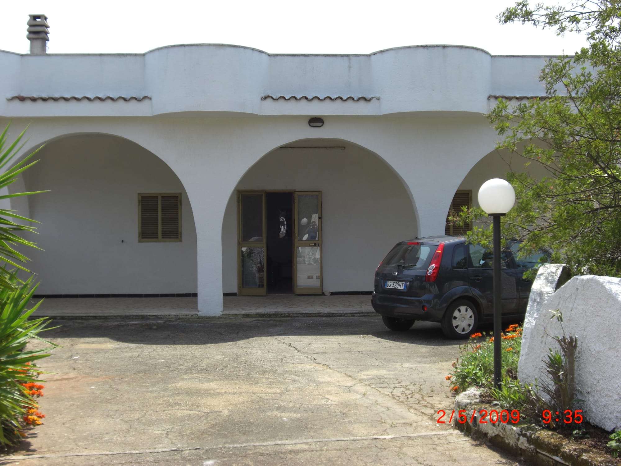 CV 10 Villa bifamigliare di 4 vani