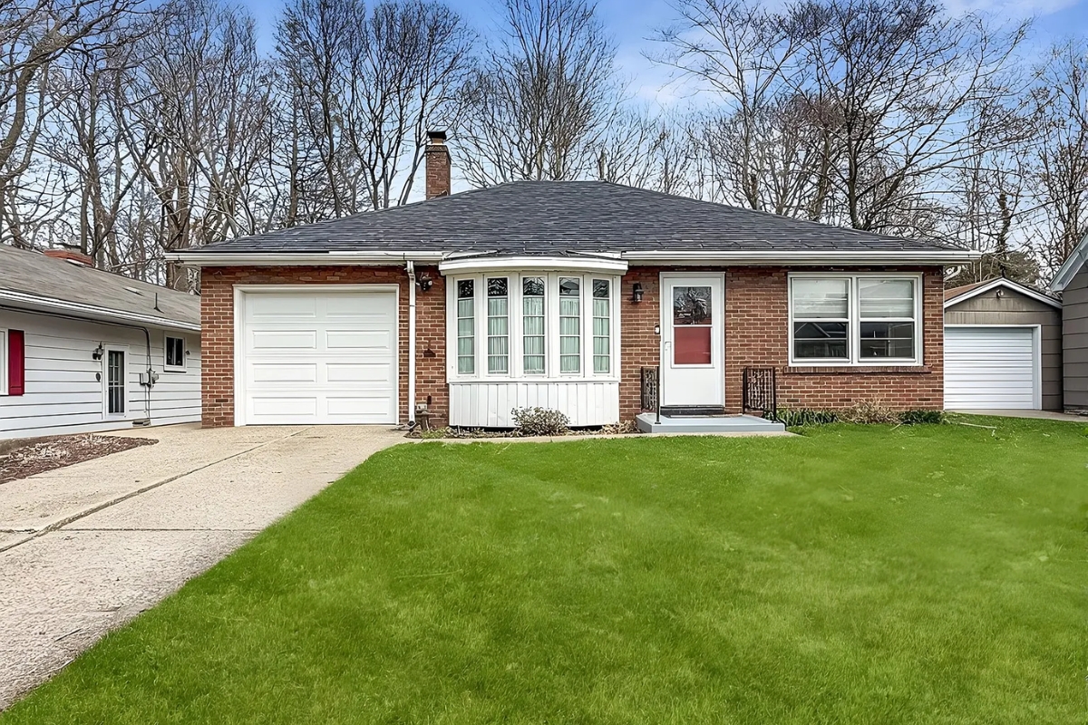 405 Chelsea Ave Erie, PA 16505