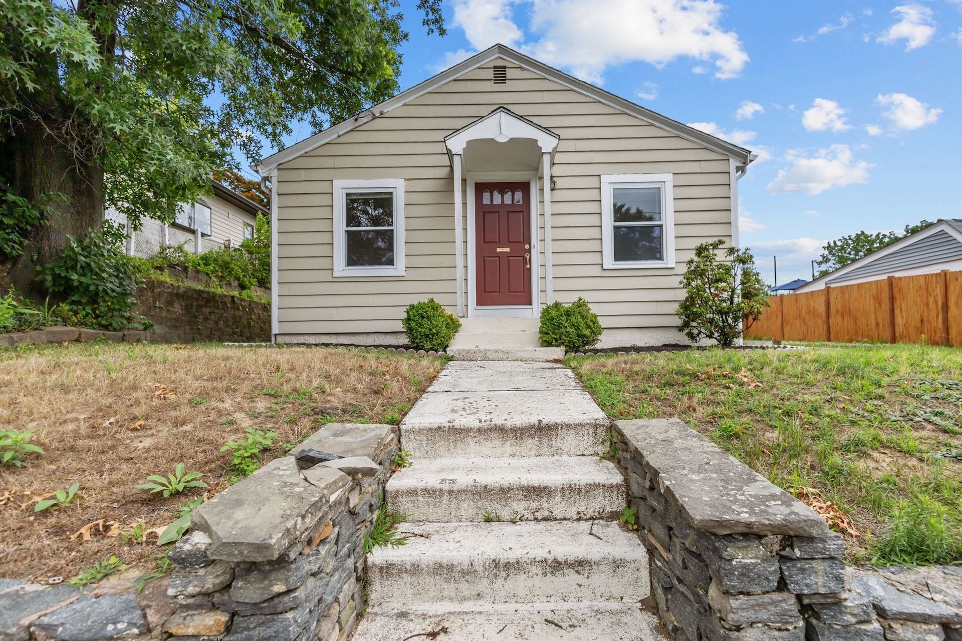 249 Whitford Ave, Providence, RI 02908