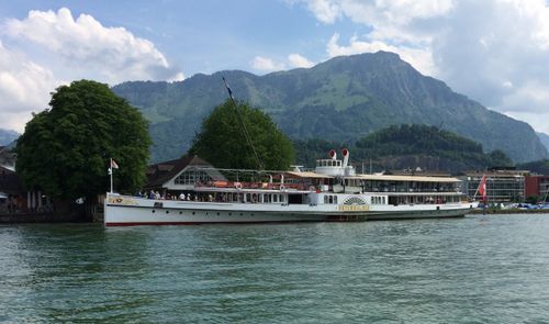 Enthärtungsanlagen und Dosieranlagen - Für den schonenden Betrieb der Dampfkesselanlagen haben wir auf insgesamt 11 Schiffen auf dem Genfersee, Vierwaldstättersee und Neuenburgersee Enthärtungsanlagen und Dosieranlagen installiert.