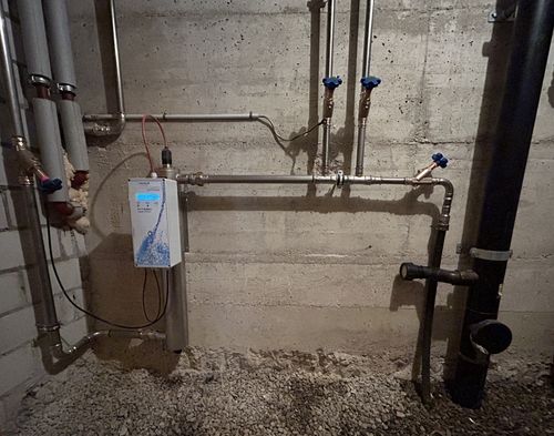 UV Entkeimungsanlage Luzern Schweiz eigene Quelle Wasseraufbereitung