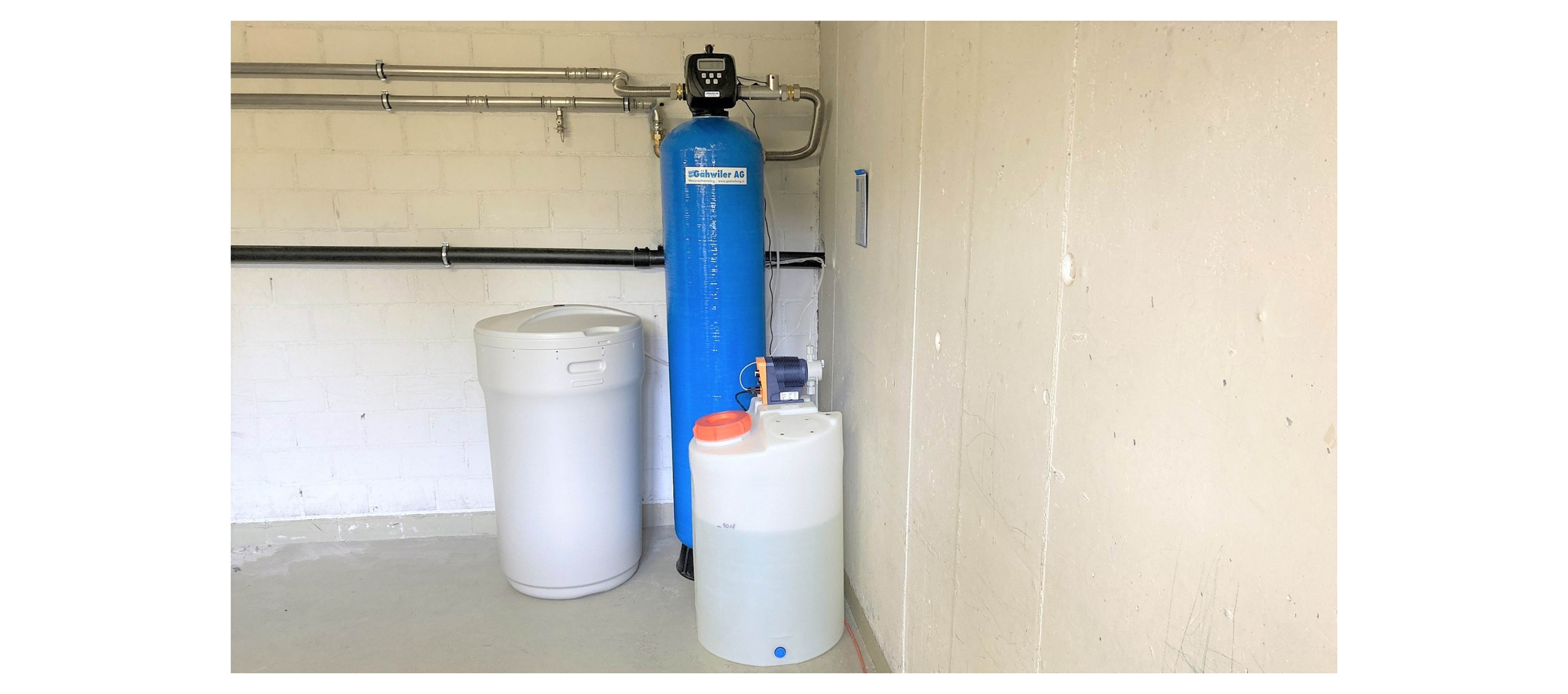 Enthärtungsanlage und Dosieranlage - für weiches, rostfreies Wasser in Mehrfamilienhäuser Oberentfelden, Aargau.