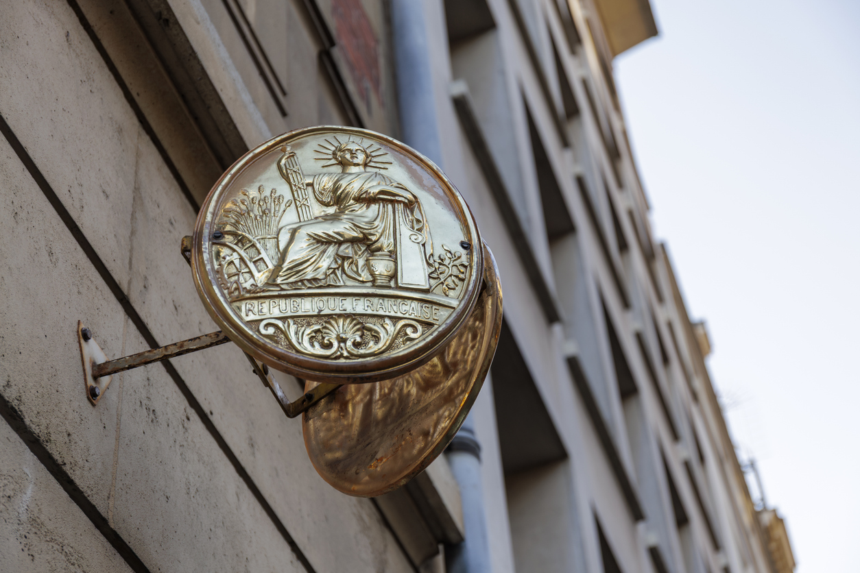 Panonceau étude notariale sur une façade