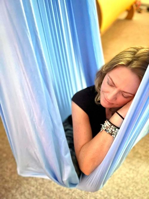 Instruments used in group meditation sessions include singing bowls and drums.