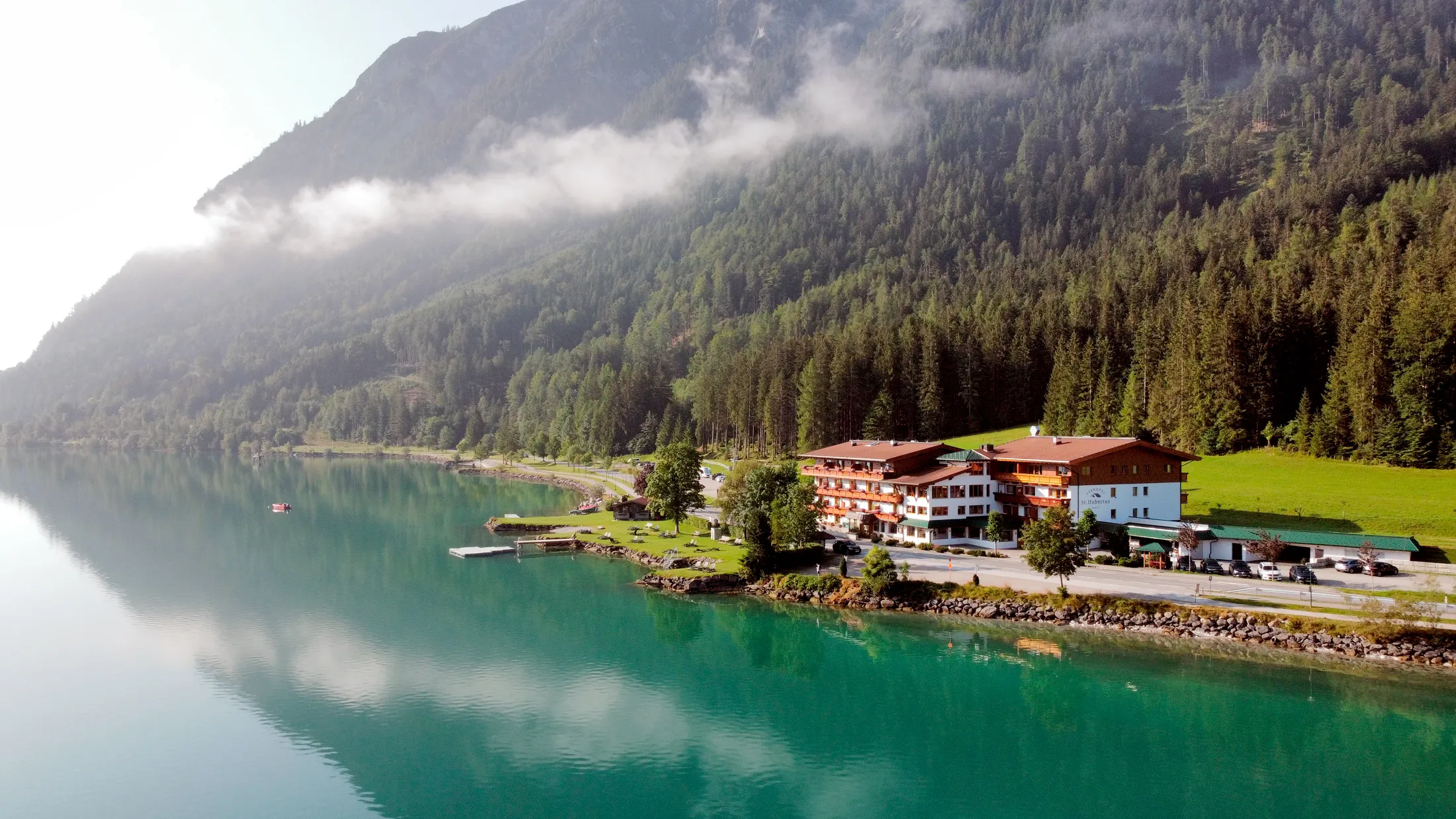 Seehotel St. Hubertus am Achensee Außenansicht