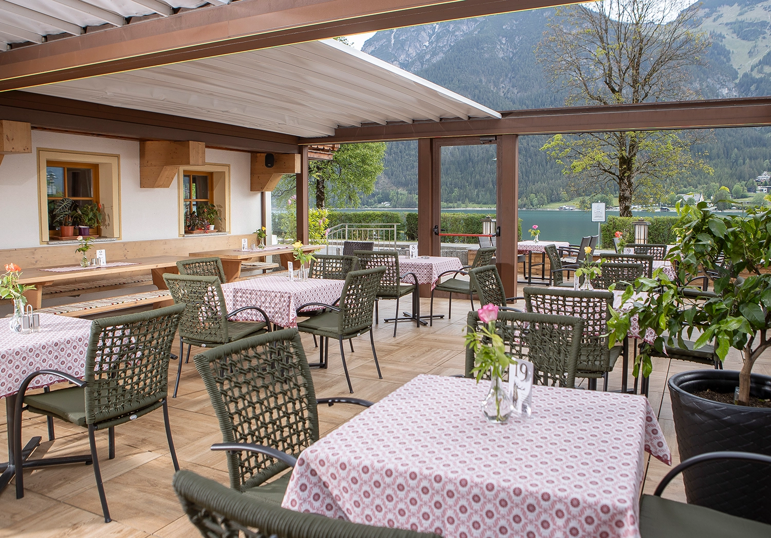 Sonnenterasse, Gastgarten, Restaurant direkt am Achensee in Pertisau