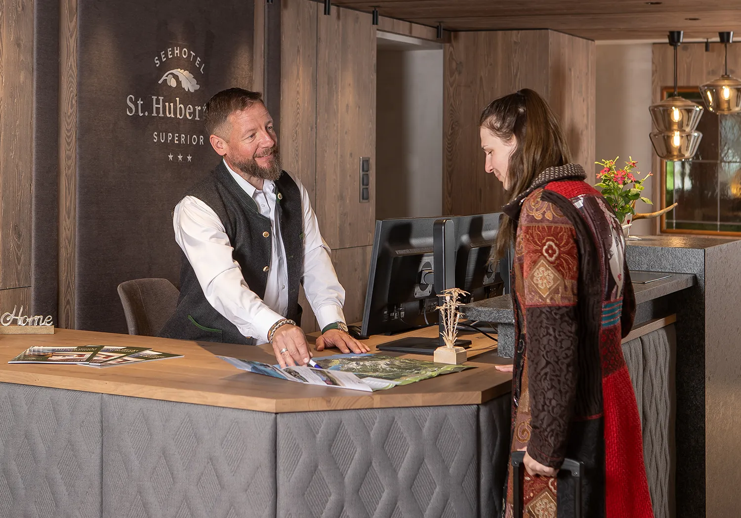 Rezeption, Empfang im Seehotel St. Hubertus am Achensee | Pertisau