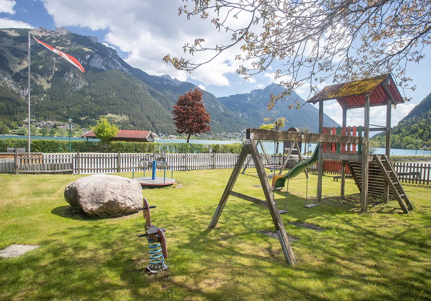 Spielplatz in Pertisau am Achensee | Seehotel St. Hubertus