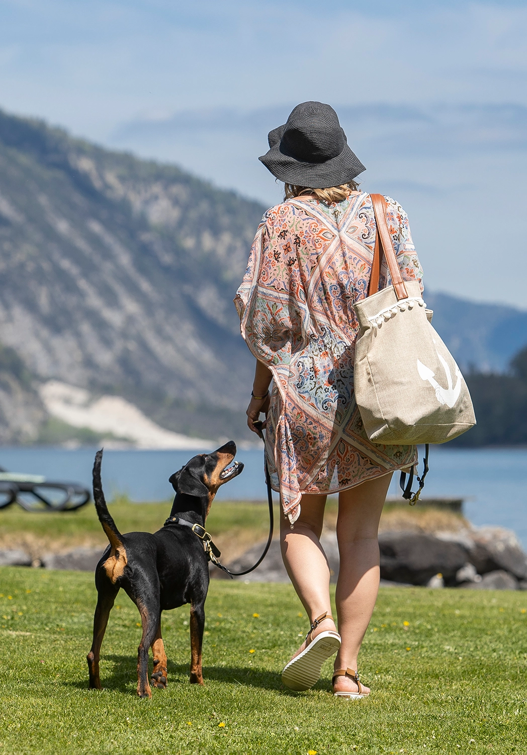 Privater kostenloser Badestrand im Seehotel St. Hubertus am Achensee in Pertisau | Hundestrand – Hunde erlaubt