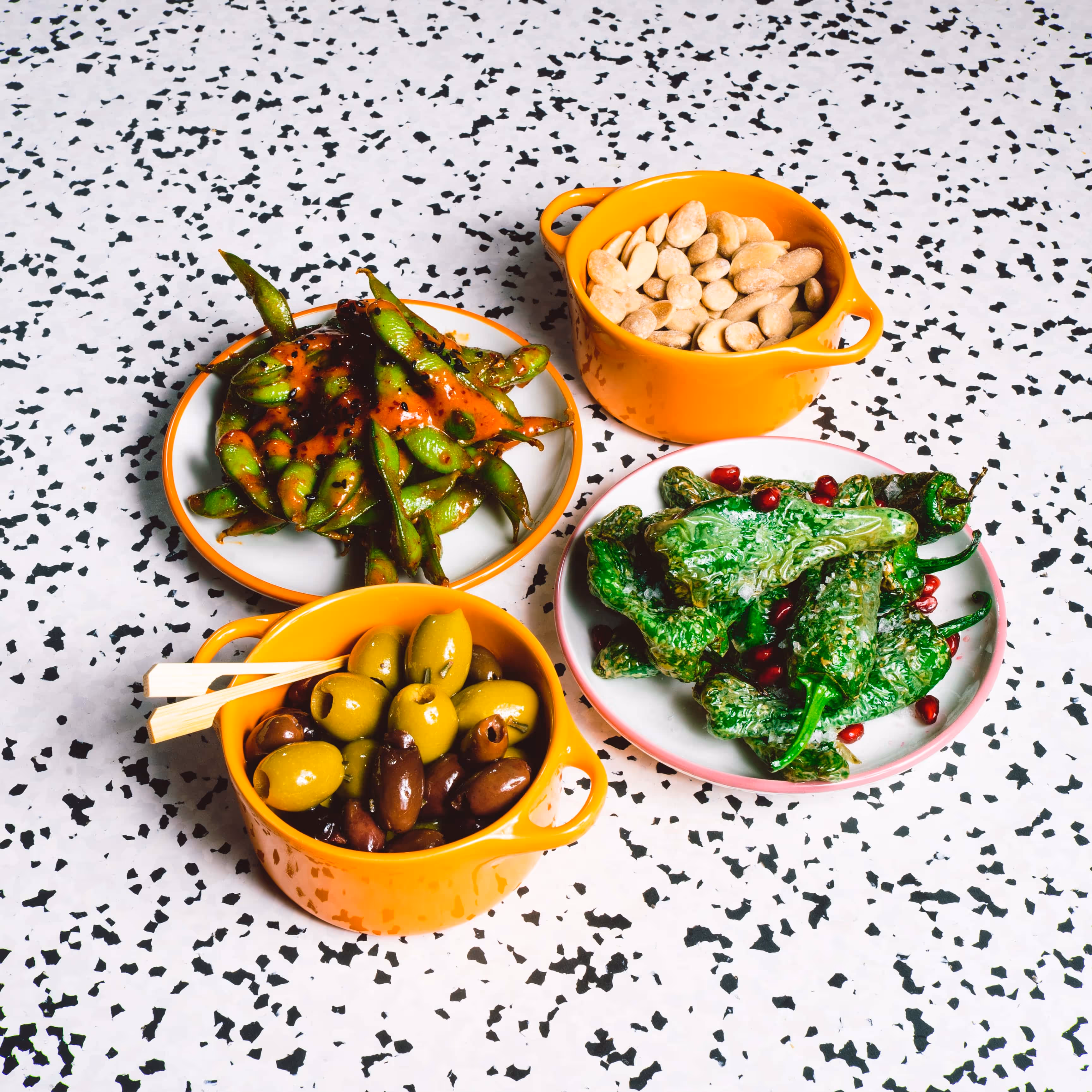 Example of a dish with olives and jalapeno served at PINPIN´s restaurant