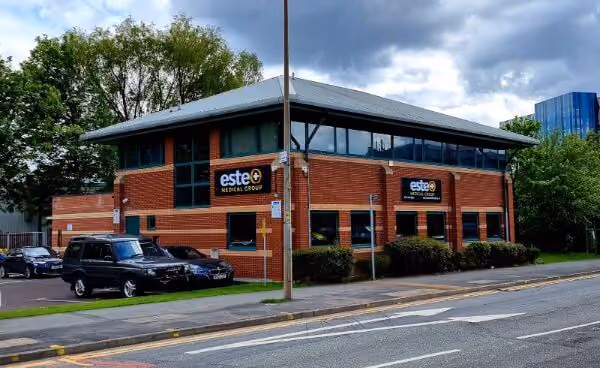 Este Medical Manchester clinic
