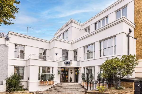 Este Medical London clinic