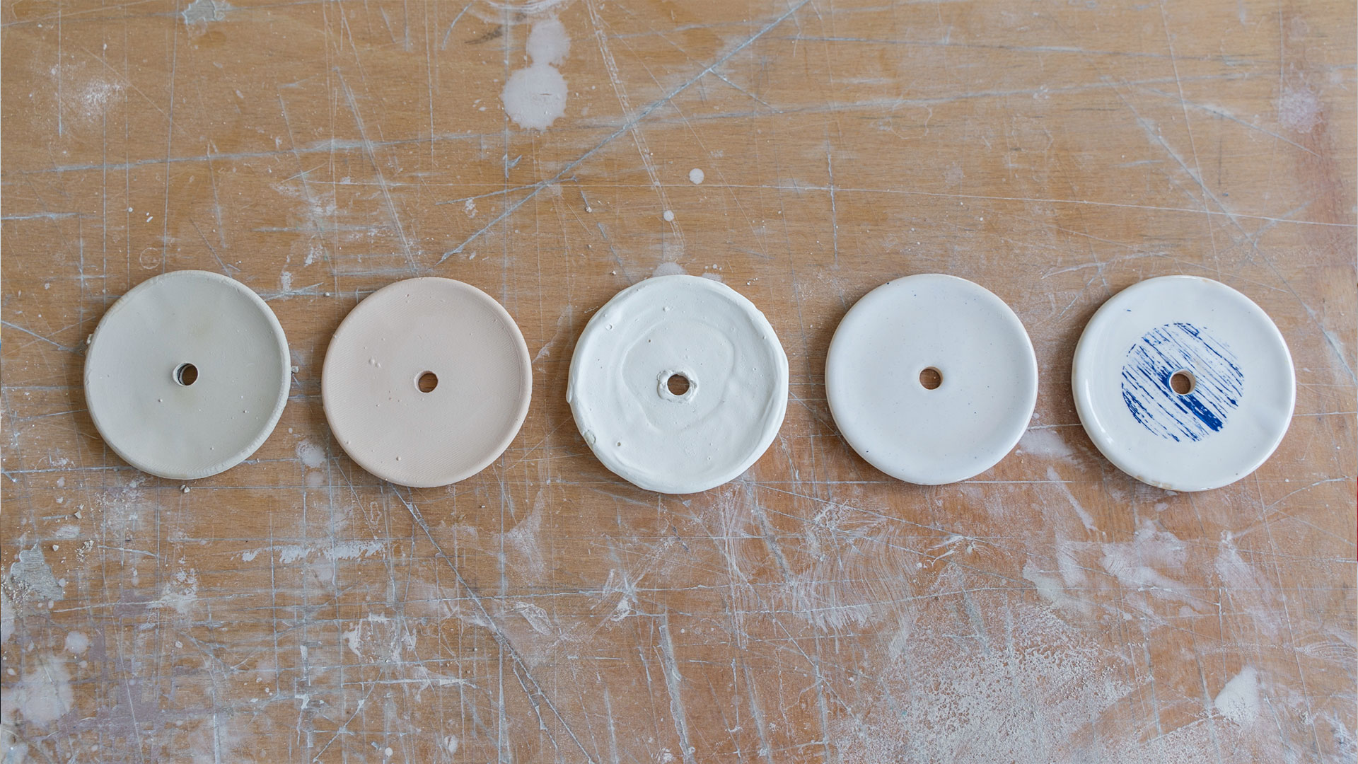 step by step of the production of the yoyo in ceramics, theme of the Yoyo chalenge 2025 at phoenix design