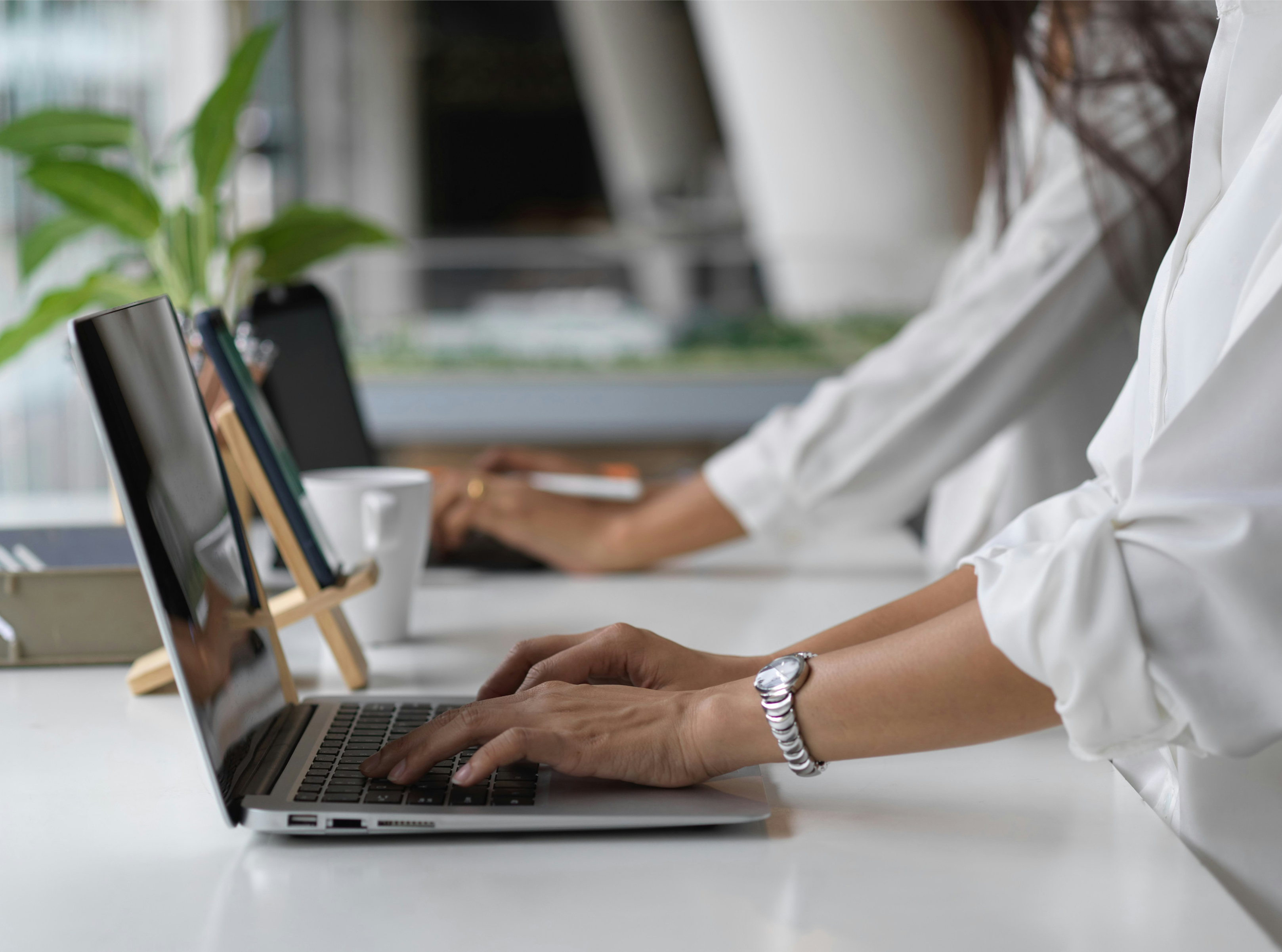 How to use AI and technology to run consistent, compliant global benefits