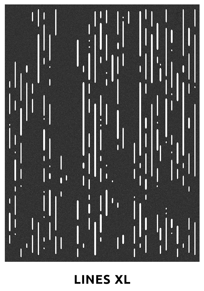 Der suonoCURTAIN XL ist ein hängender Akustik-Raumtrenner für optische und akustische Privatsphäre und zur Strukturierung von Räumen. Die perfekte Balance von Material und Stanzung zeichnet das geometrische Muster aus.