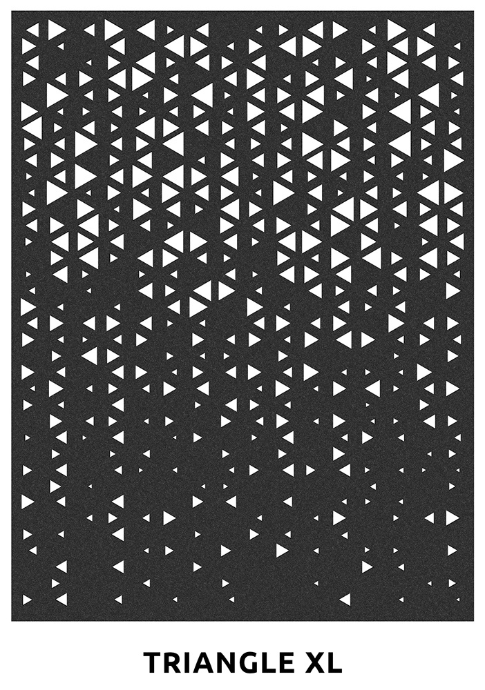 Der suonoCURTAIN XL ist ein hängender Akustik-Raumtrenner für optische und akustische Privatsphäre und zur Strukturierung von Räumen. Die perfekte Balance von Material und Stanzung zeichnet das geometrische Muster aus.