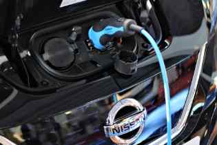 nissan leaf front view with the hood up