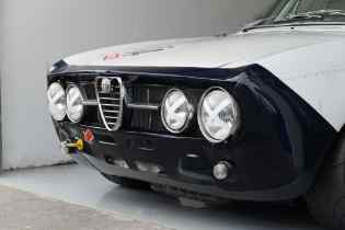 front view of an old alfa romeo