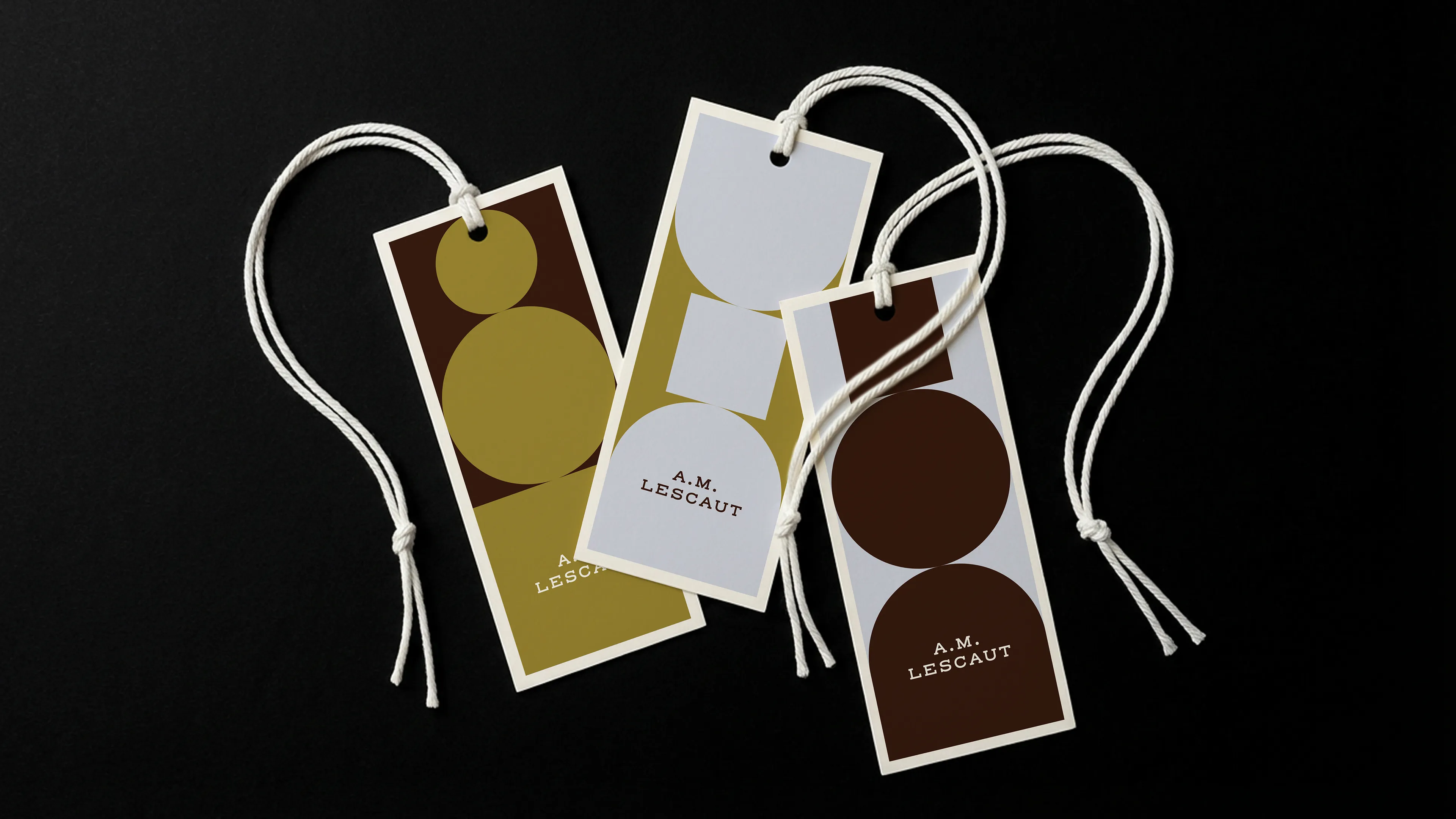 Lot de trois étiquettes produit A.M. Lescaut