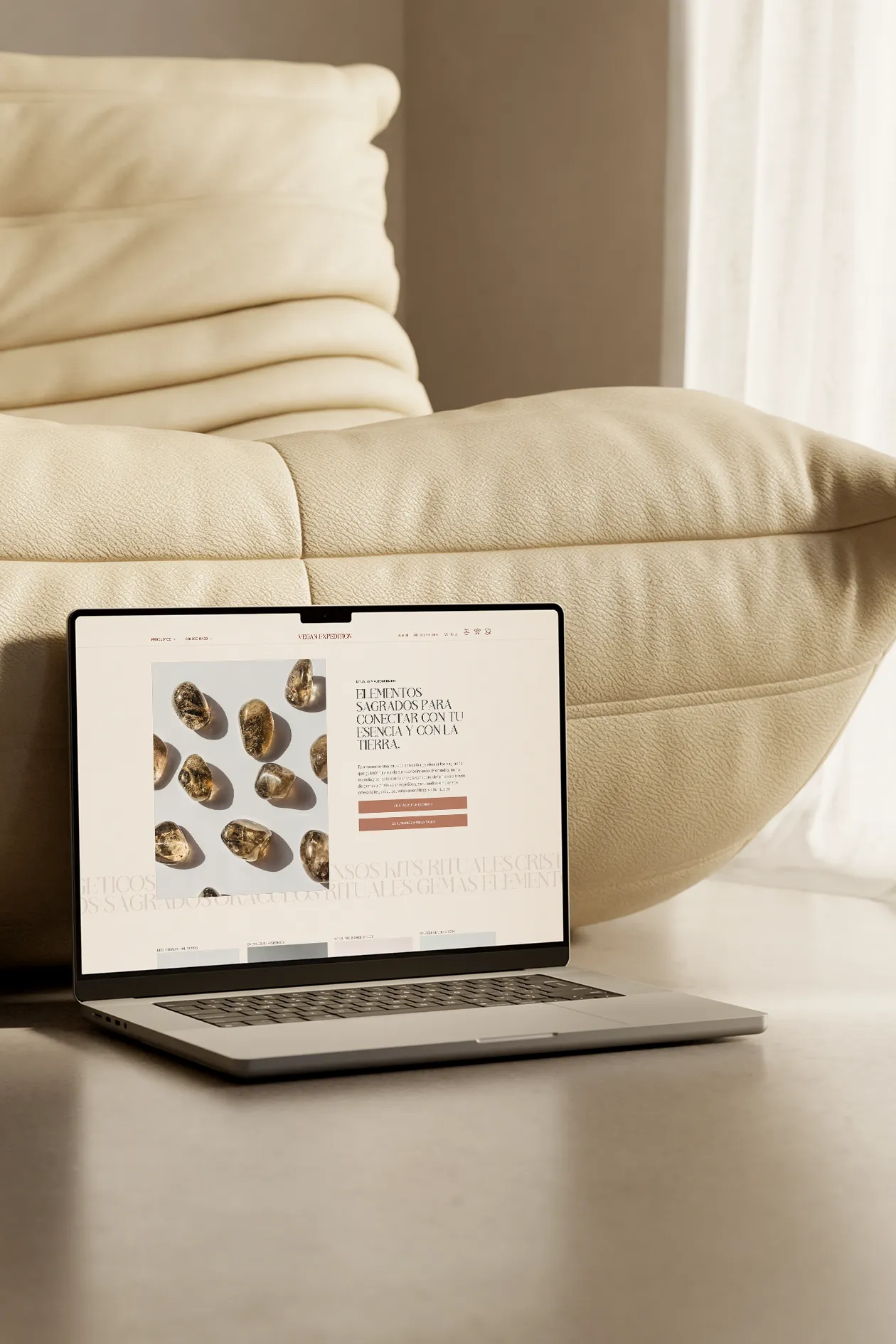 Diseño de cartelería para tienda infantil online. Branding para "Kidme"