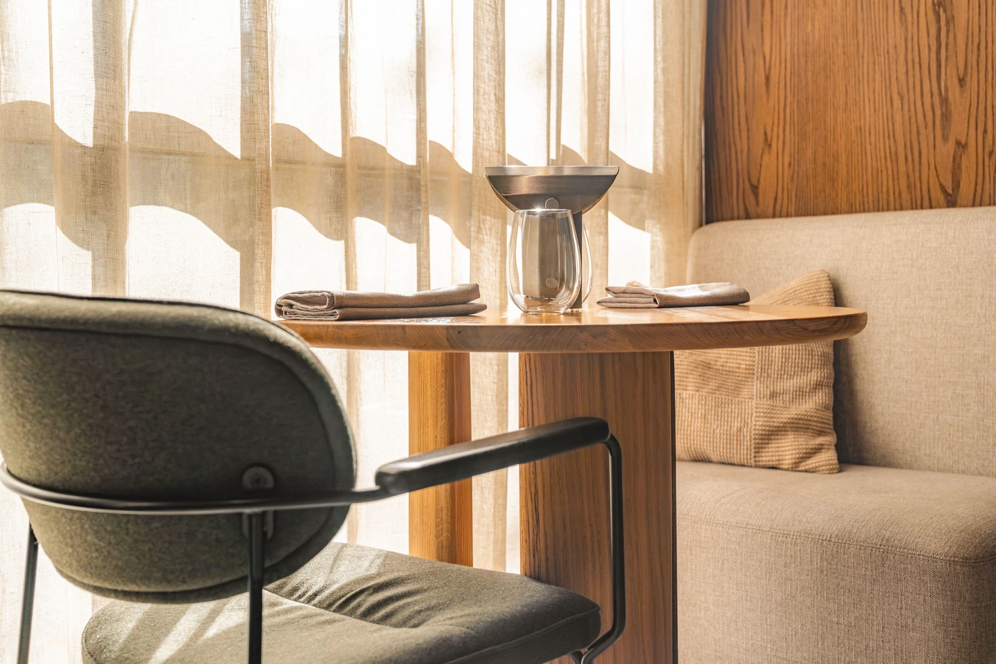 Restauracja Bez Gwiazdek na warszawskim Powiślu. Polska tożsamość w nowoczesnym wydaniu.