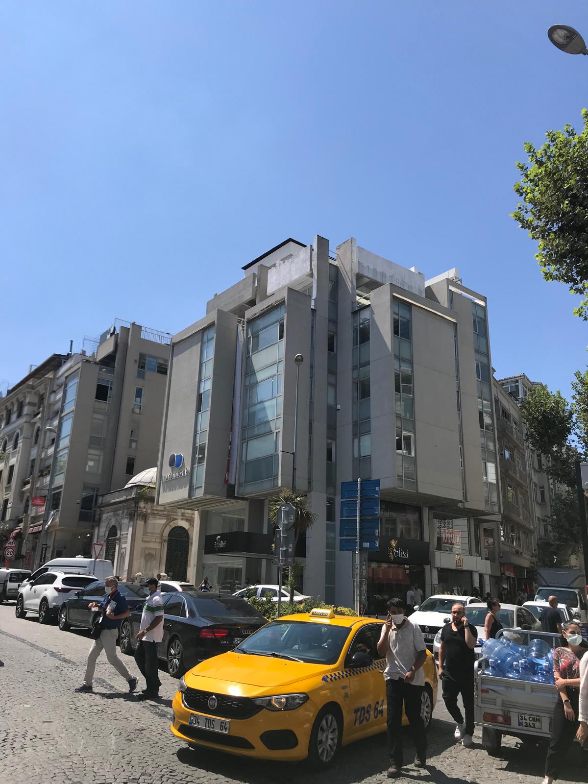 NURUOSMANİYE DE KİRALIK SHOWROOM & OFİS (20m²)