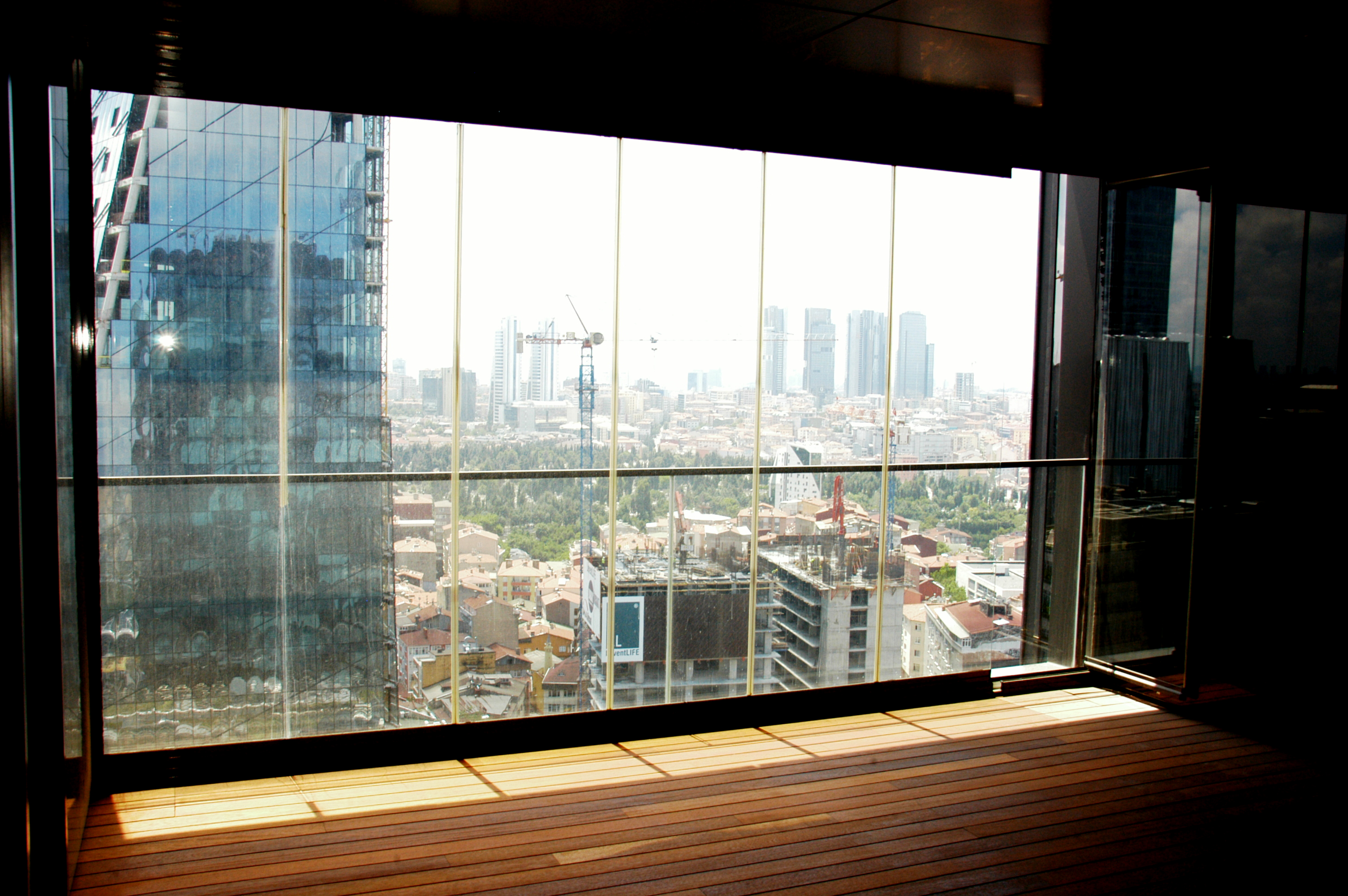 LEVENT LOFT' TA 3 CEPHELİ, TERASLI ÖZEL TASARIM SATILIK REZIDANS