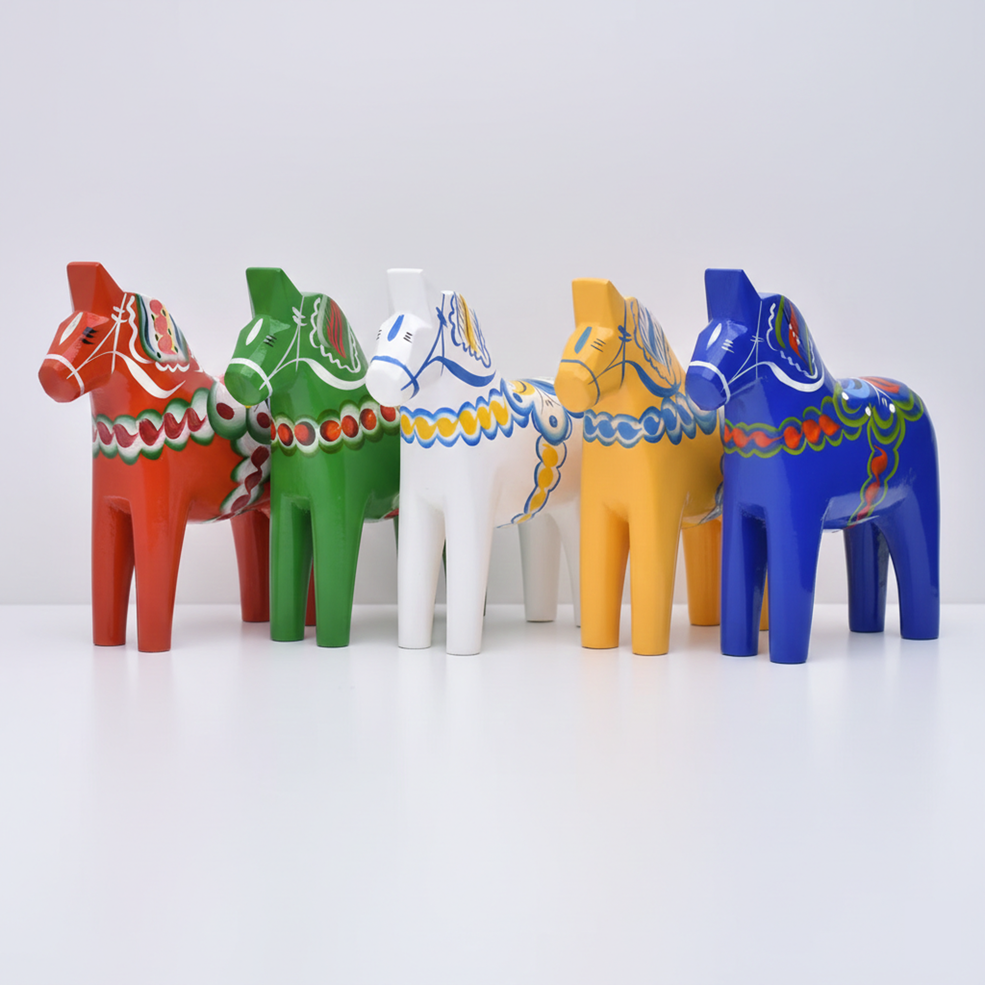 Classic red kurbits Dala horse