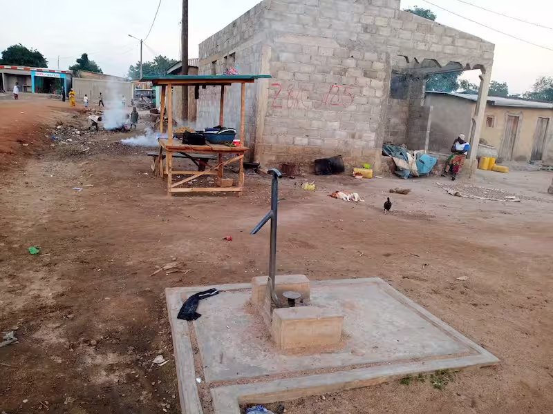 Pompes à eau - Bonon