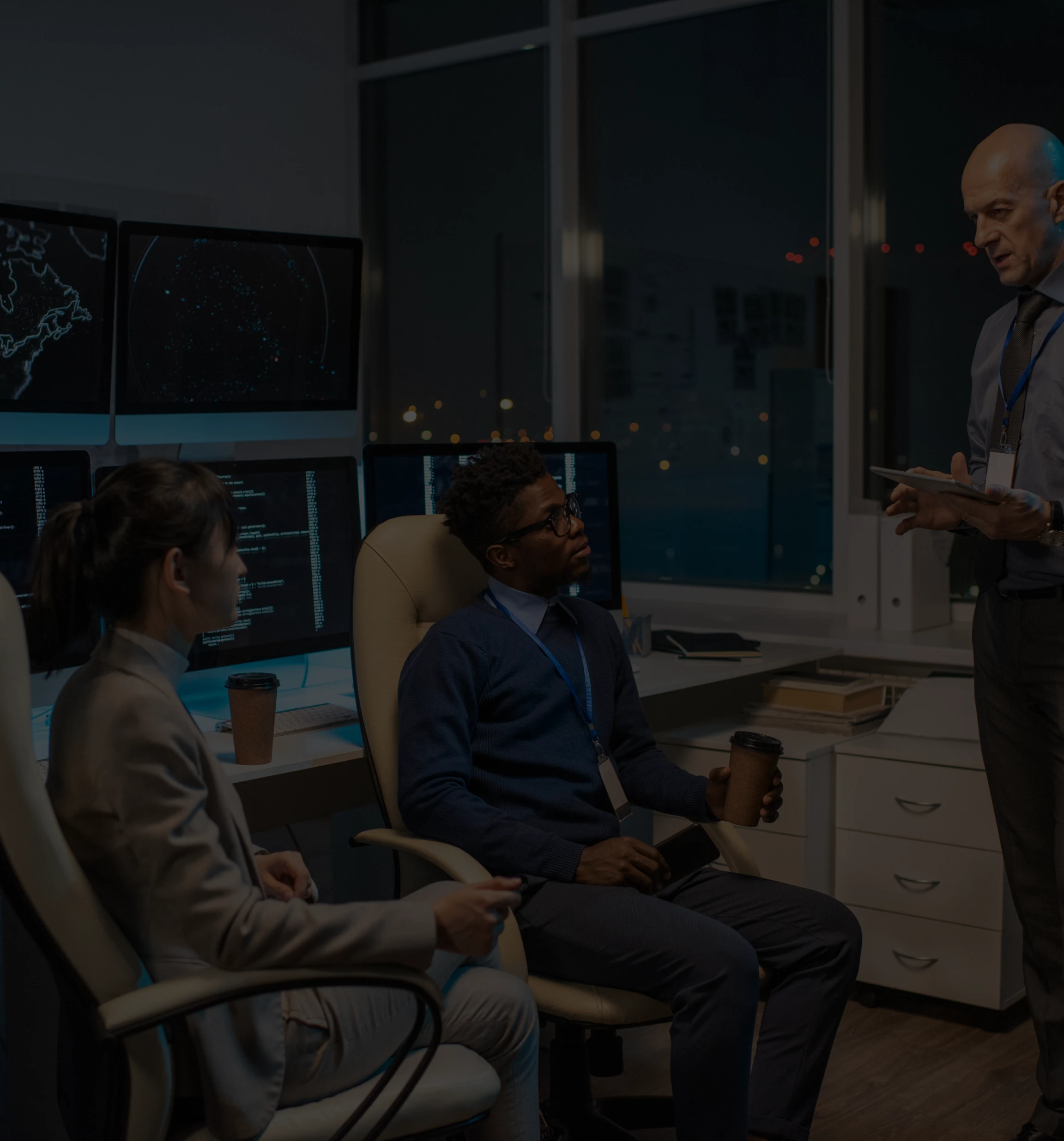 Savoya 24/7 logistics coordination: A dedicated team of transportation specialists monitoring global operations from a high-tech command center.