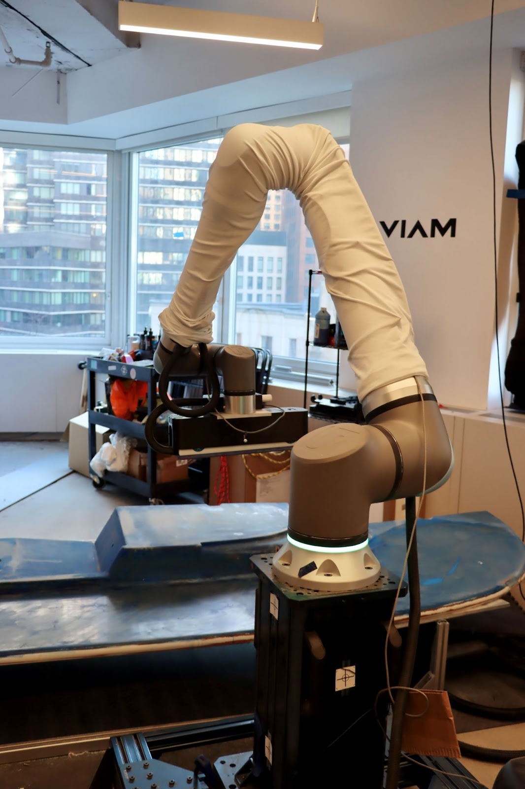 A UR20 arm in Viam's lab.